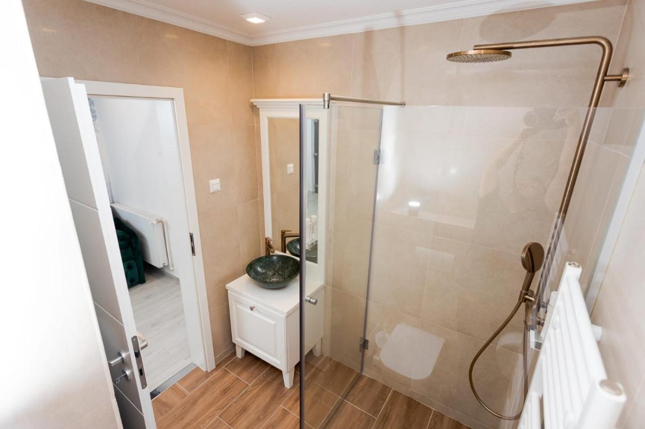 Apartament Carolyne Bistrita  Ngoại thất bức ảnh