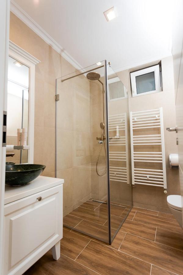 Apartament Carolyne Bistrita  Ngoại thất bức ảnh